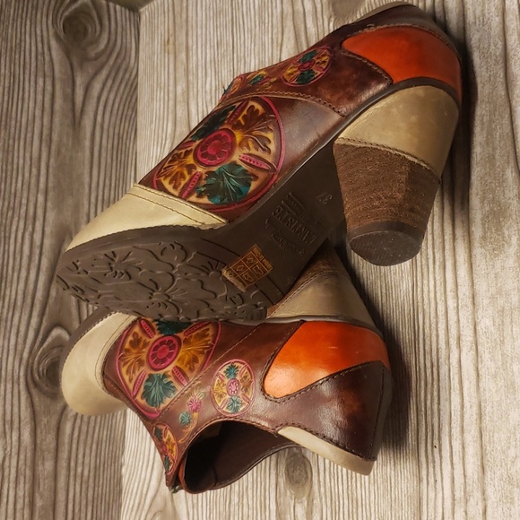 Spring Steps L' Artiste front zip floral embosed heels loafers size 37 - Picture 8 of 8